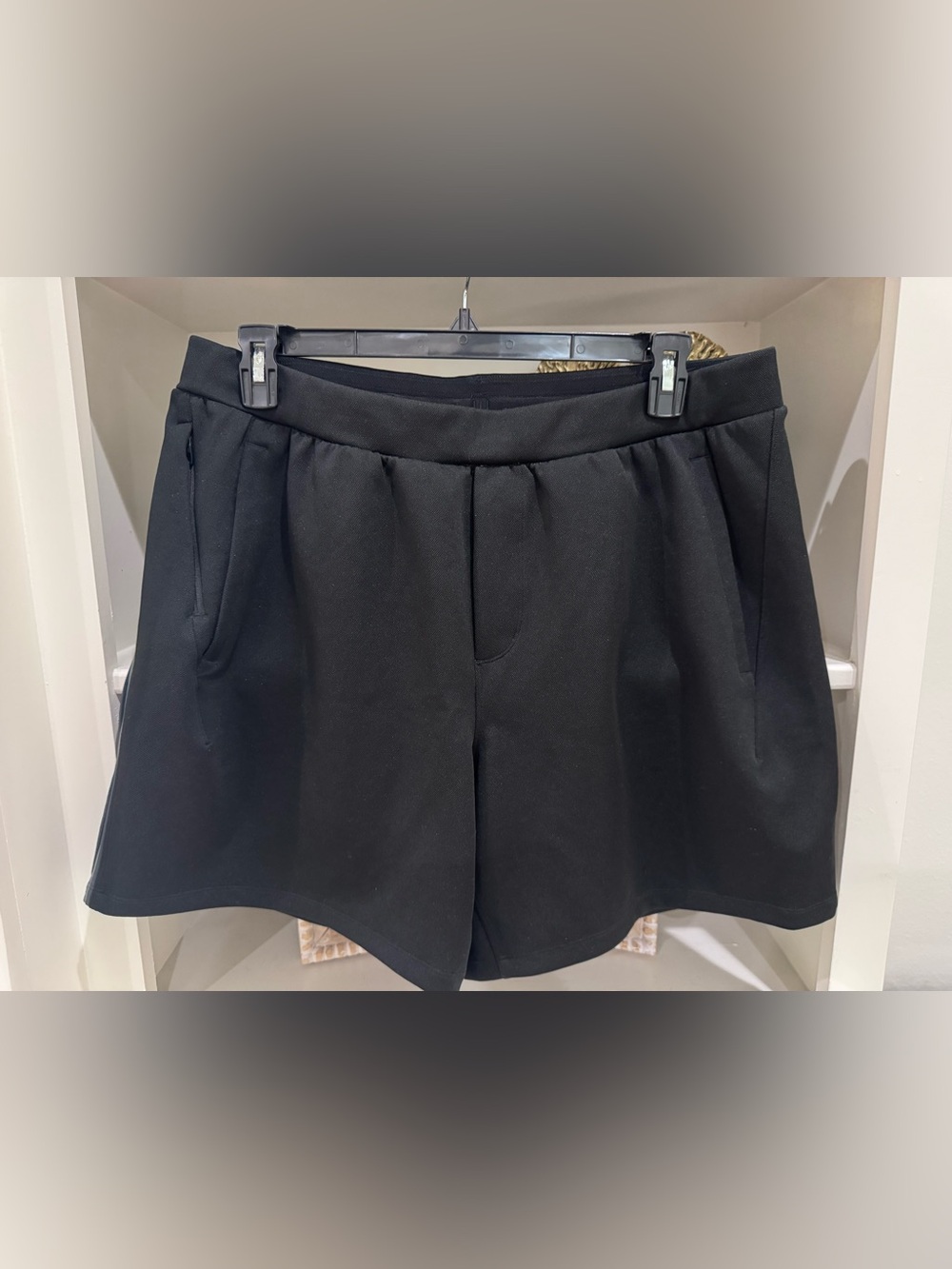 Men’s Lululemon Pace Breaker Reflective Linerless Knit Short
Sz XXL